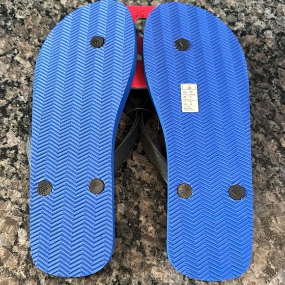 Puma Blue and Red flip flops NWT 10 - Picture 6 of 7
